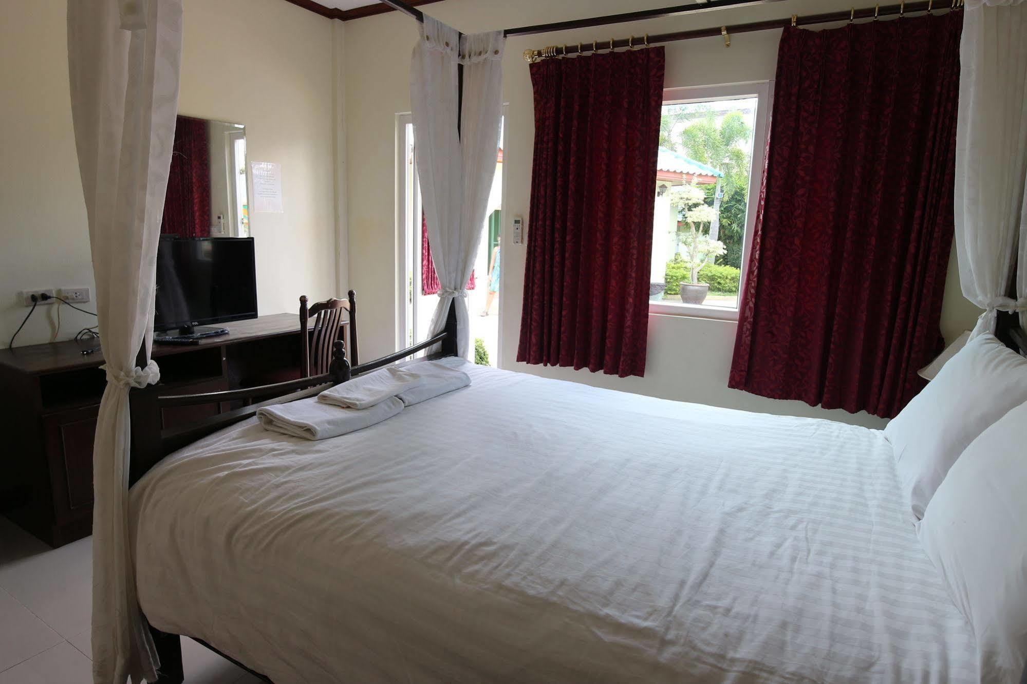 Ponderosa Resort Nong Prue ภายนอก รูปภาพ